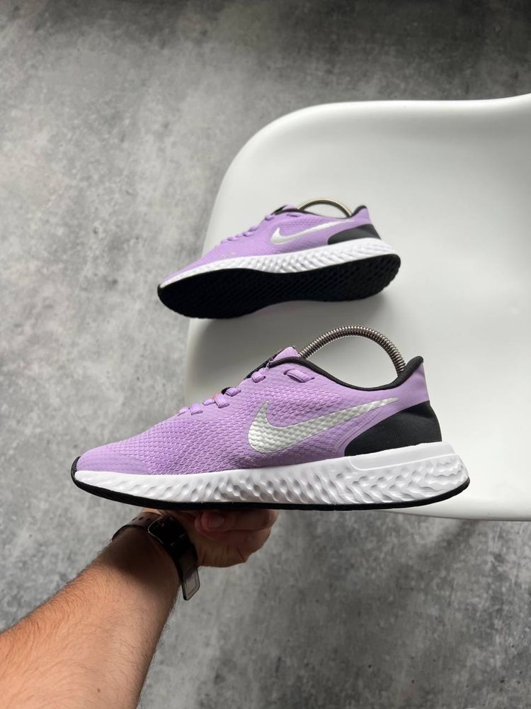 Оригінальні жіночі кросівки Nike Revolution 5 36 Розмір 23см Як Нові!
