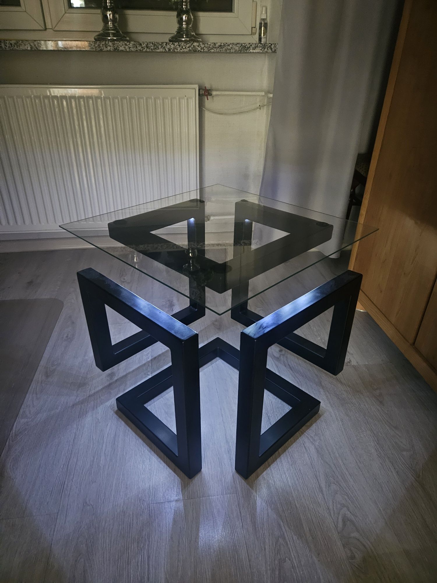Stolik kawowy w stylu loftowym Infinity cube