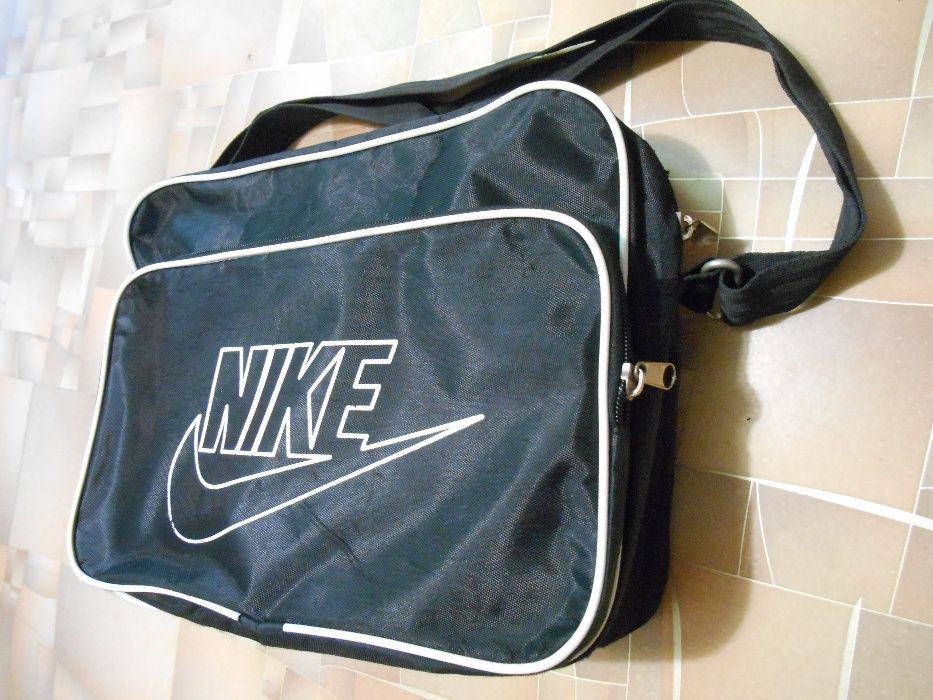сумка підсумок для ноутбука або у школу Nike подсумок