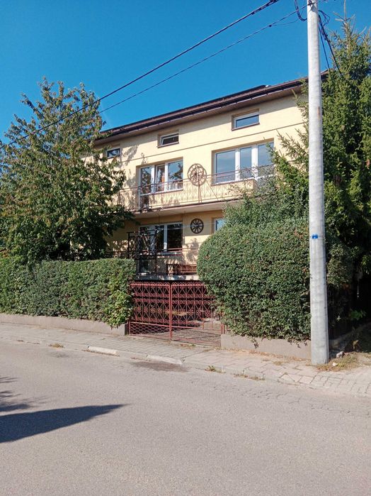 Dom idealny dla 1-2 rodzin lub pod inwestycję!