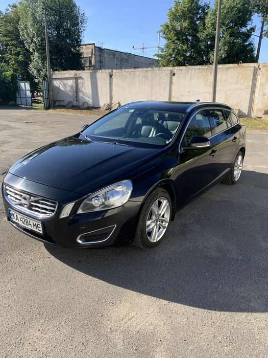 Volvo V60. Механика. 1,6 дизель. 2011