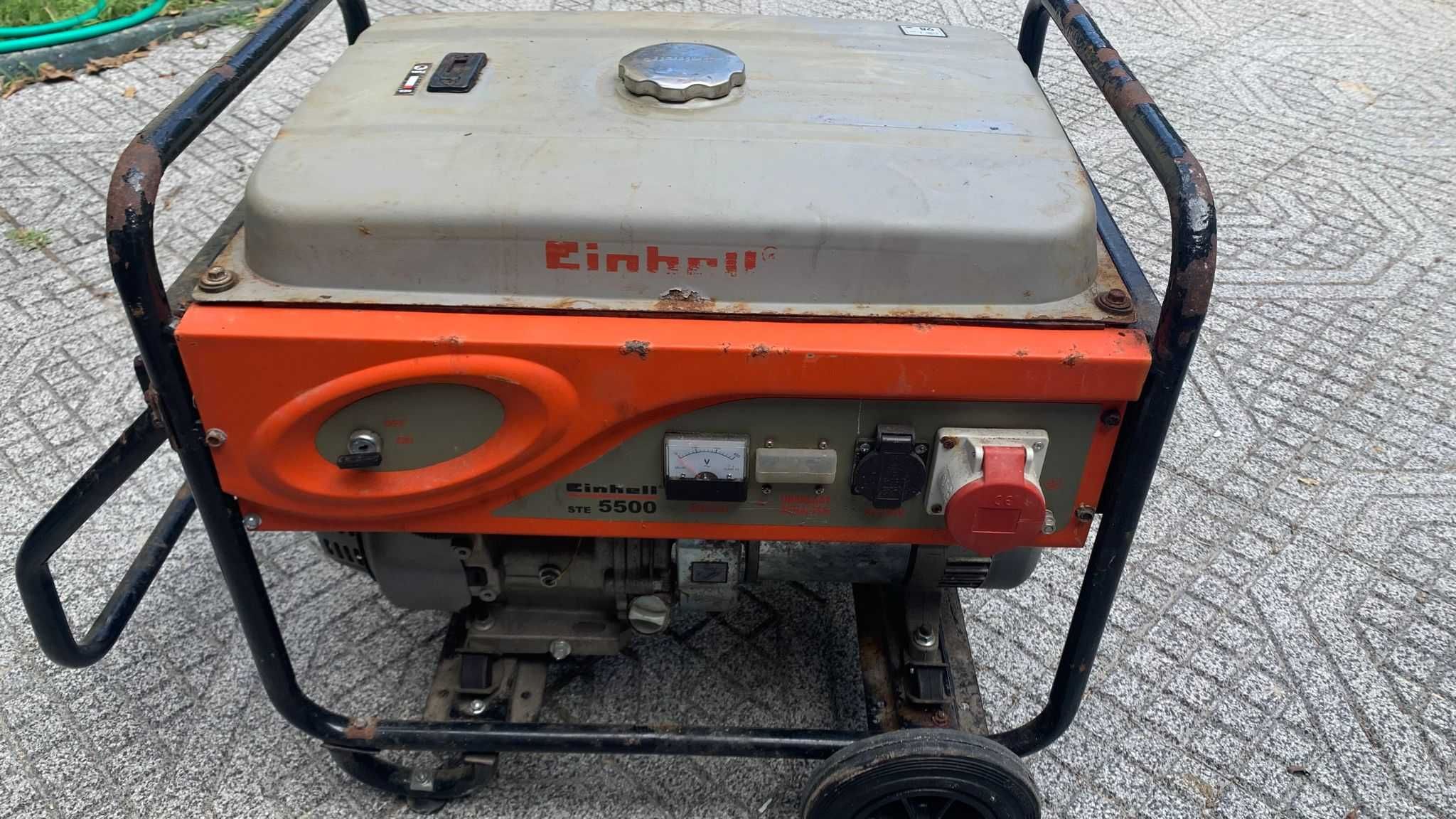 Ótimo Gerador Einhell STE 5500 - Apenas 30 Horas de Uso!