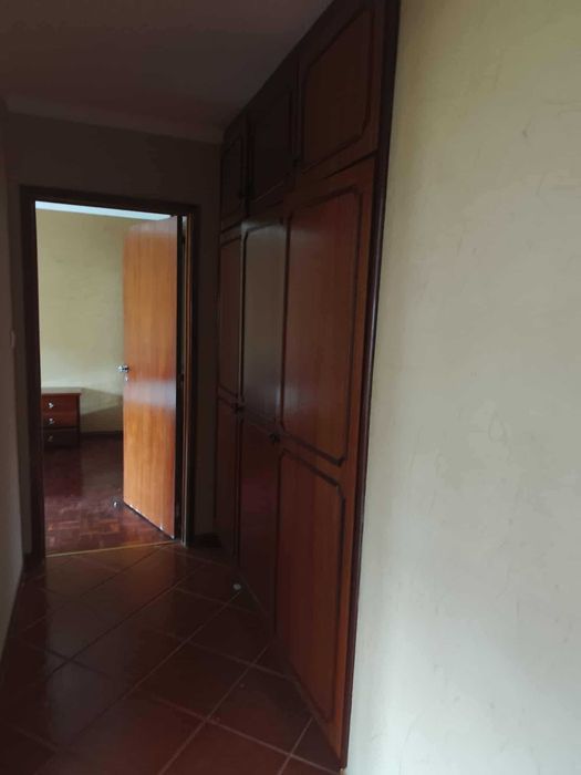 Aluga-se apartamento T3 em Tomar (Nabância)