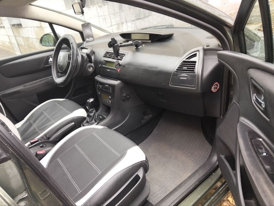 Продам сітроєна с4 в доброму стані без вкладень