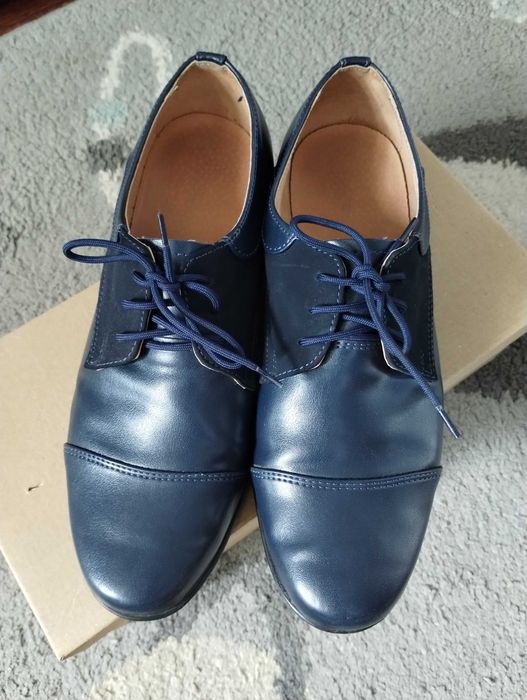 eleganckie buty pantofle komunia granatowe r. 36