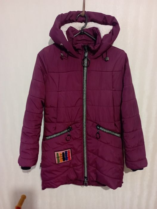 Зимова куртка на дівчинку