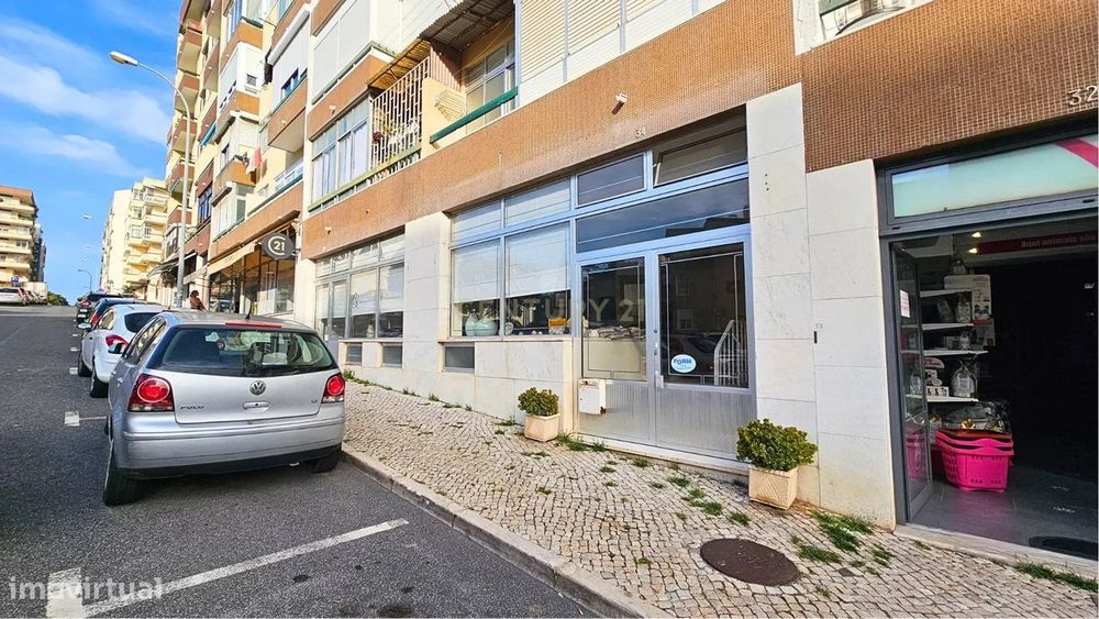 Espaço Comercial Em Oeiras