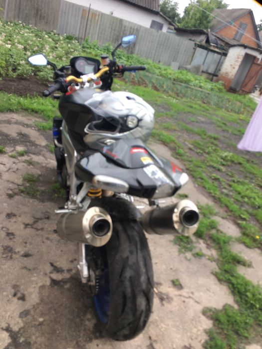 Апрілія туоно 1000