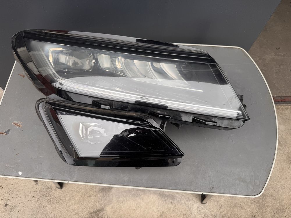 Skoda Kodiaq prawa lampa full led