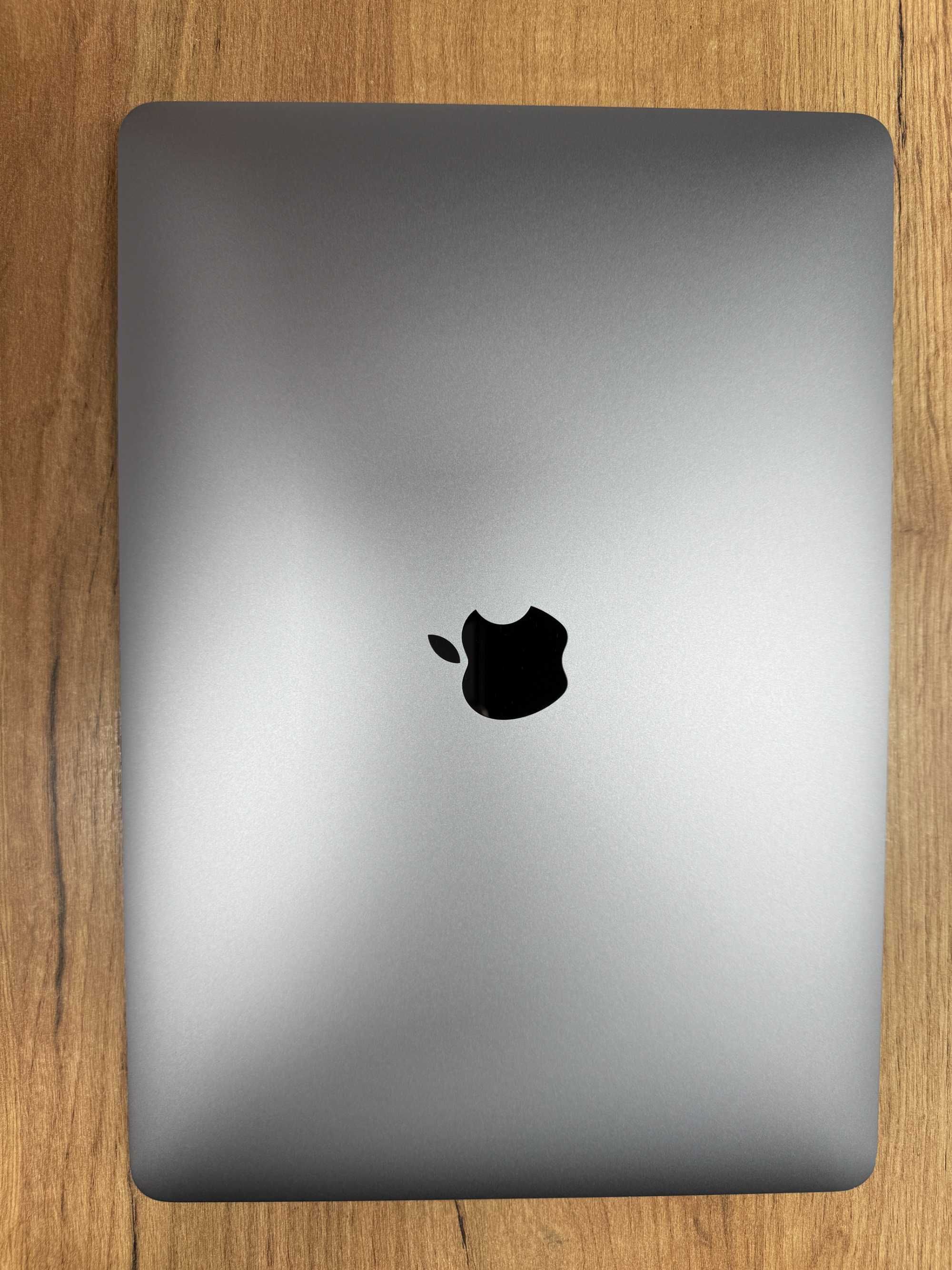 Macbook Pro 2020 (M1/ 8gb/ 256 ssd)