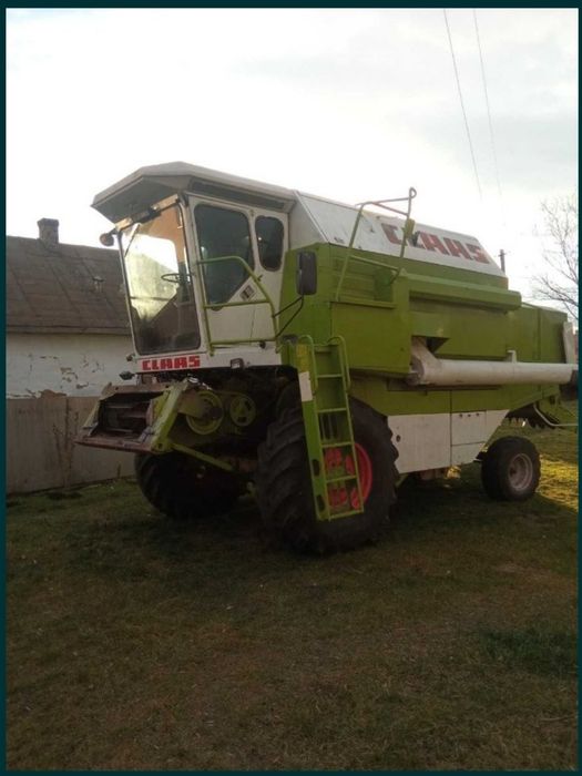 Продам комбайн і флекс жатку