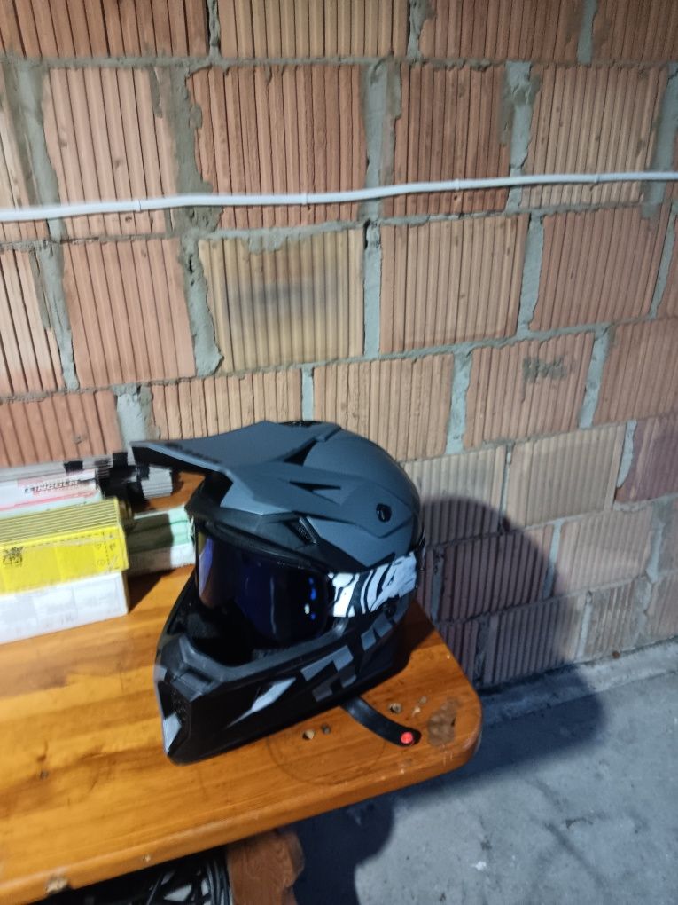 Kask REVEN szary