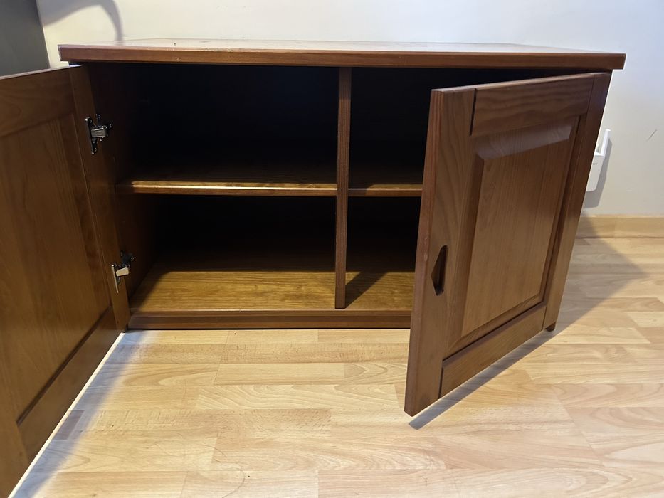 Movel de madeira maciça (TV ou outros)
