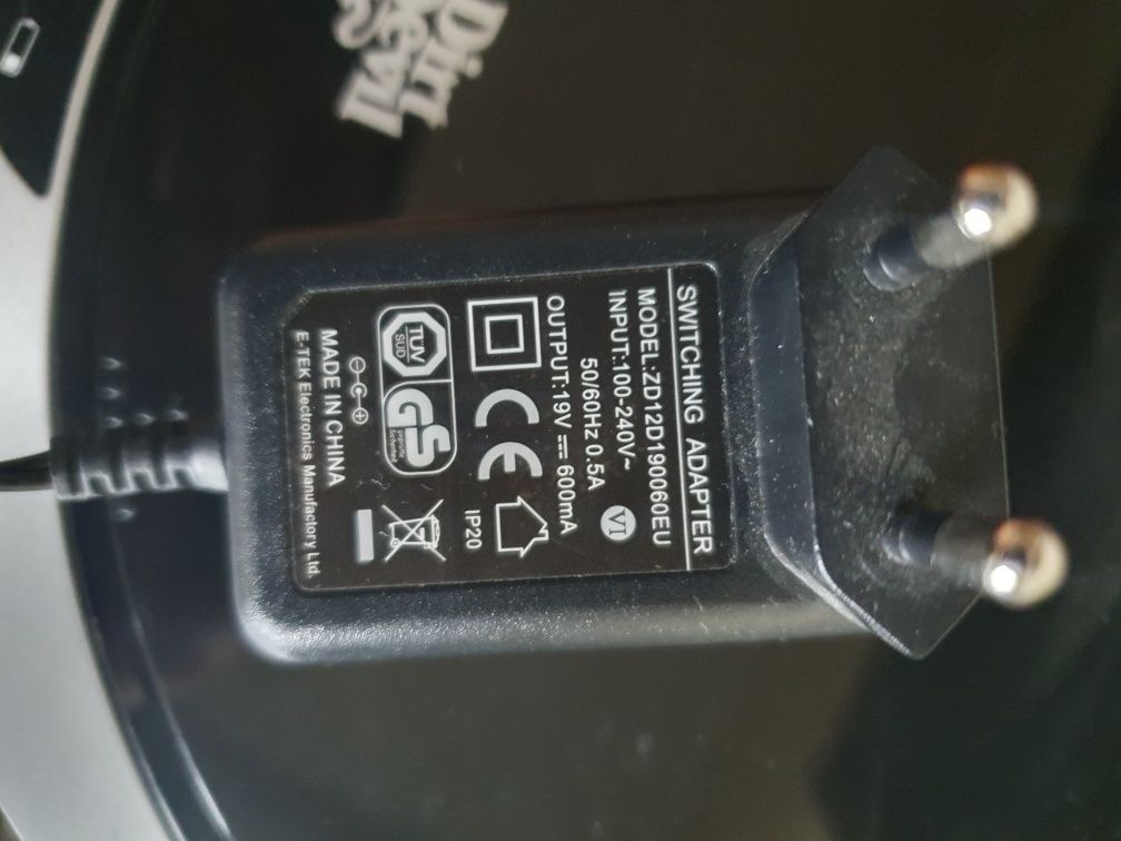 Робот пилосос Dirt Devil M611