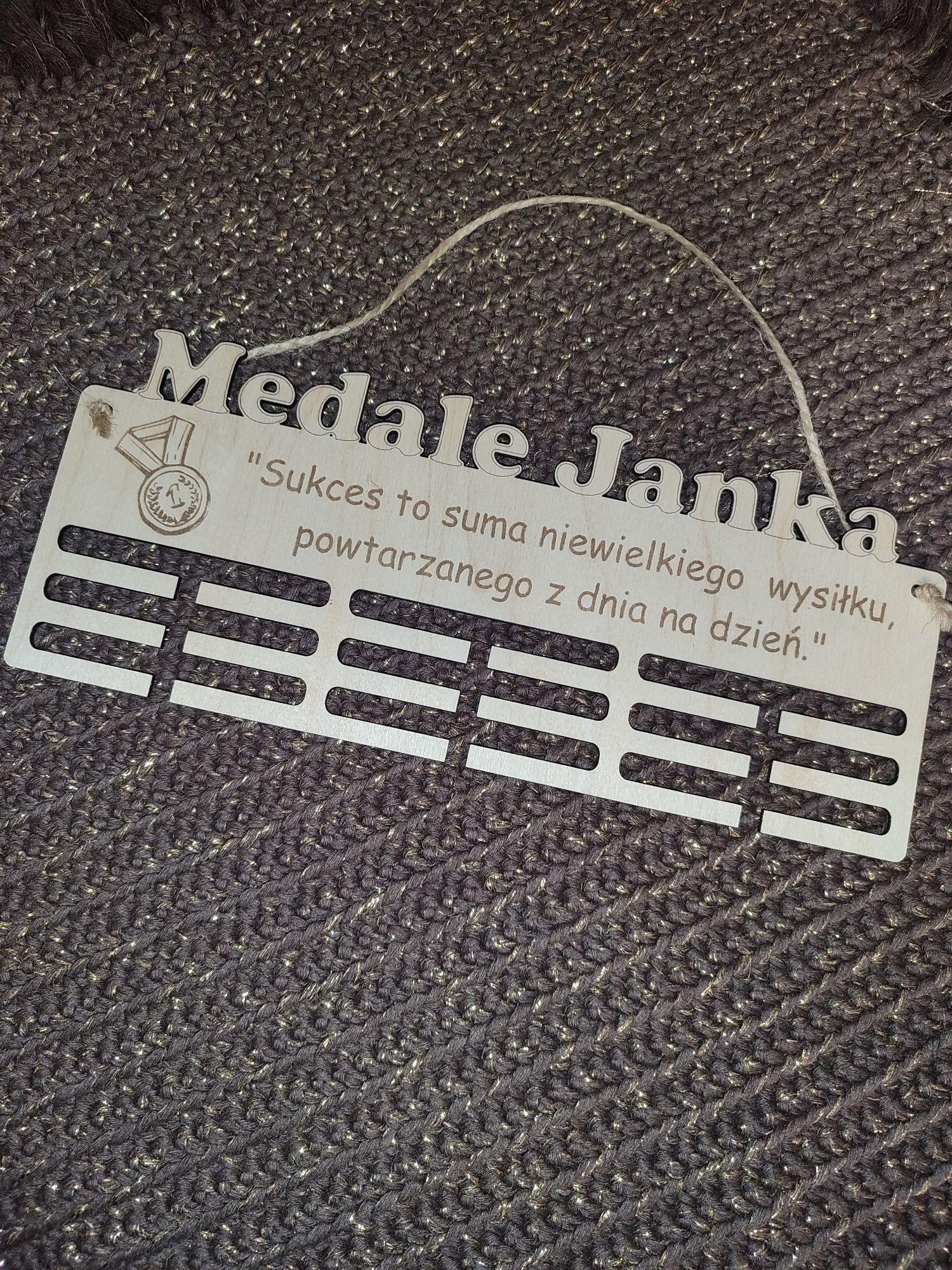 Personalizowany wieszak na medale