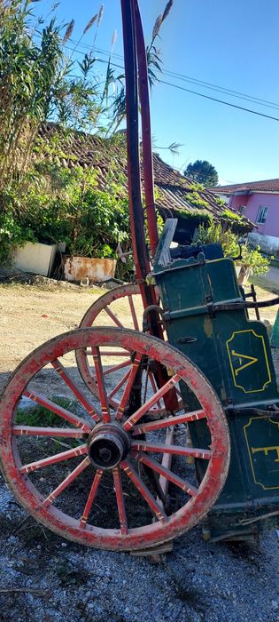 Vendo carroça em bom estado