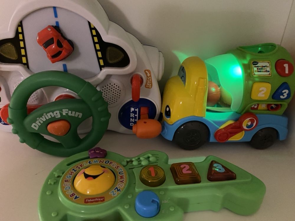 Fisher Price wesoła gitara grająca świecąca j. Polski