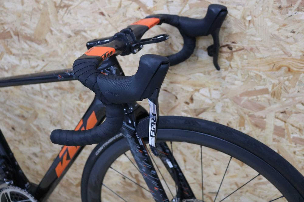 Bicicleta KTM Revelator Alto - Sram RED AXS - Rodas carbono