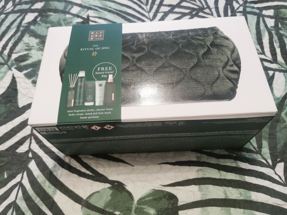 Zestaw rituals z kosmetyczka
