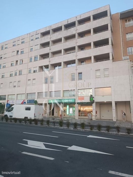Box para duas viaturas - Vila Nova de Famalicão