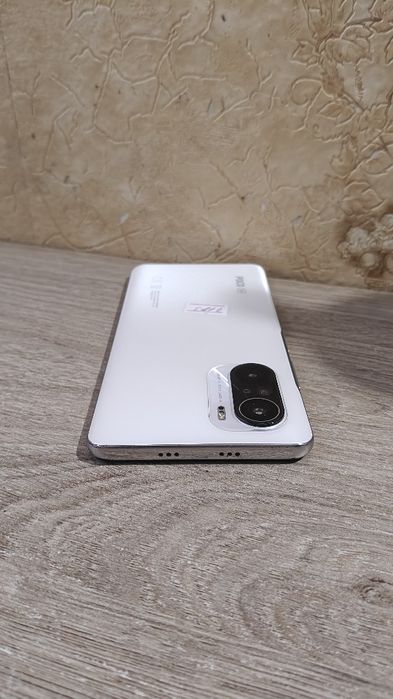 Poco f3. 8/256 відвал процесора.