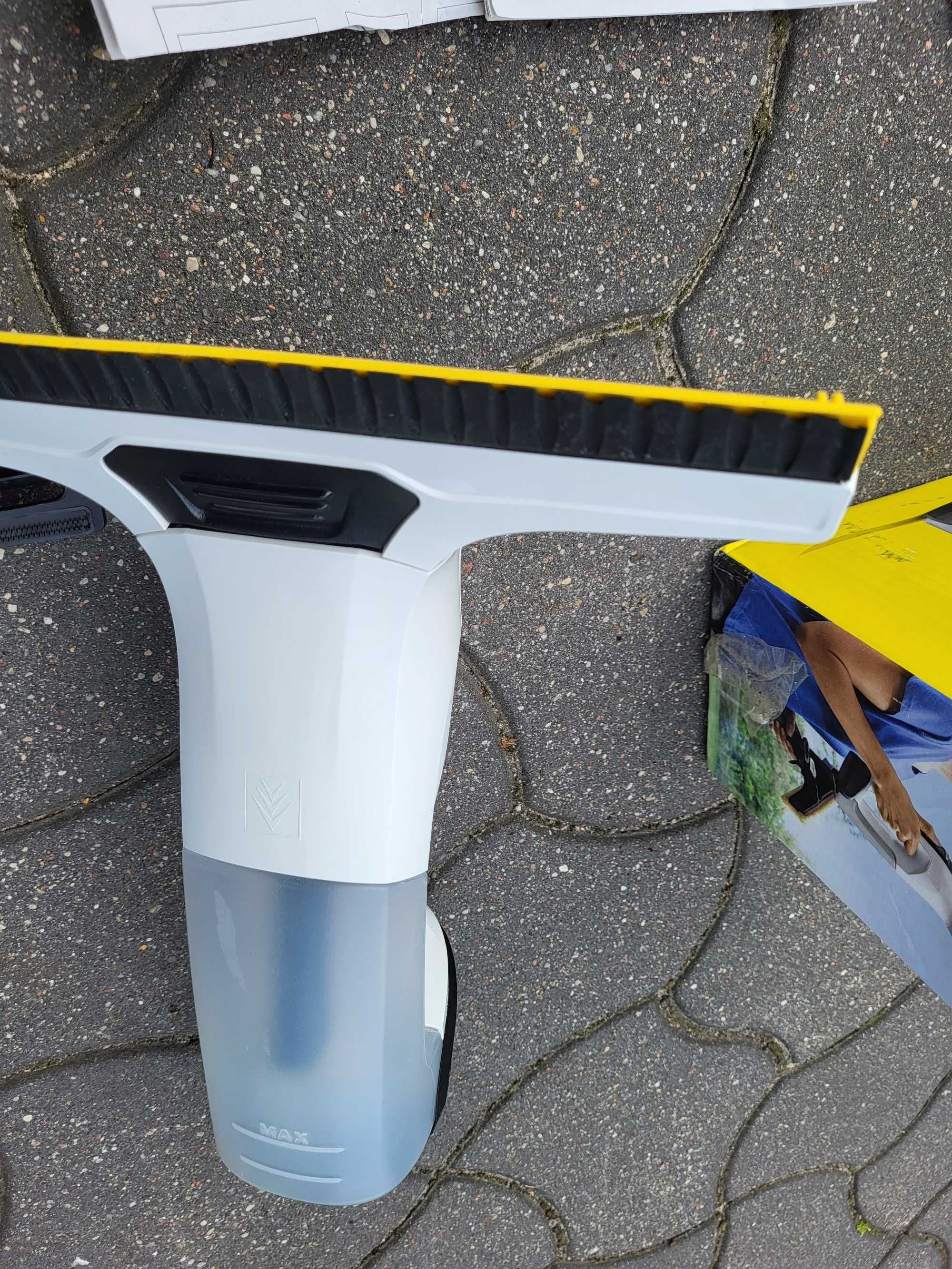 Myjka do okien KARCHER WV 6 Plus mocna ze spryskiwaczem ściereczka