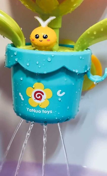 Іграшка для ванни Квітка з лійкою
