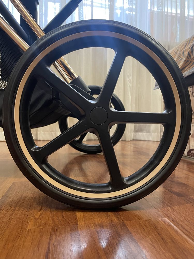 Коляска Cybex Priam 2024 4.0 platinum. ТОРГ