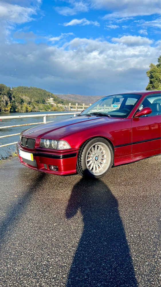 BMW E36 318is