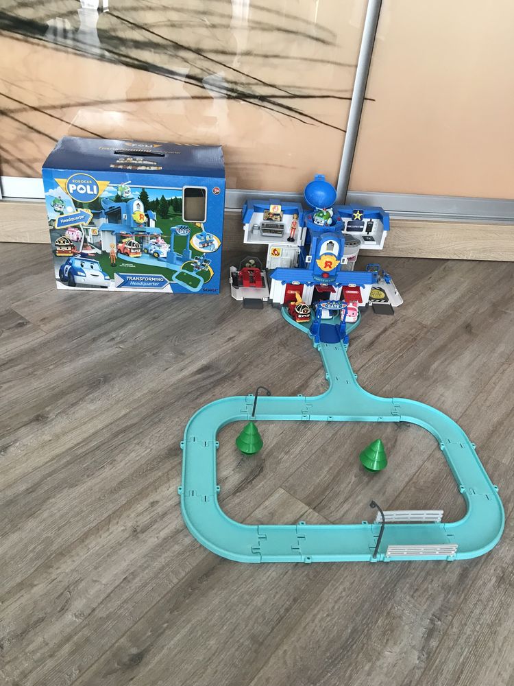 ROBOCAR POLI штаб квартира