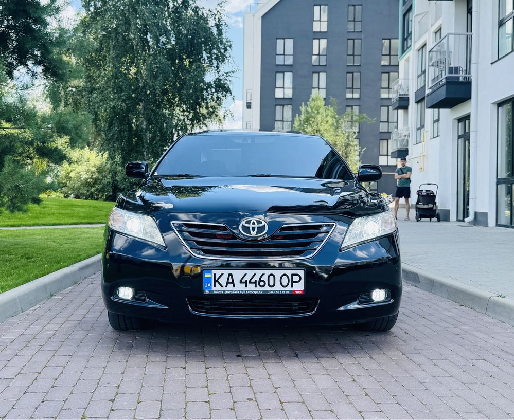 Продам Toyota Camry 2008 рік 3.5 газ/бензин в ідеальному стані!