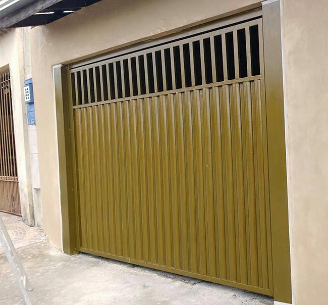 Faço pinturas a portões, ferros e madeiras