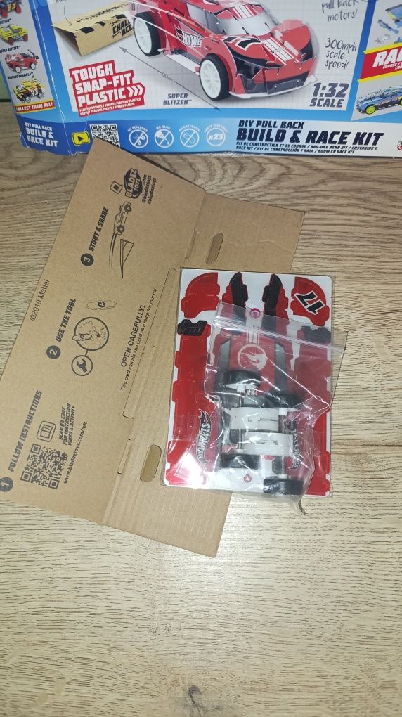Конструктор  Hot Wheels збірна модель