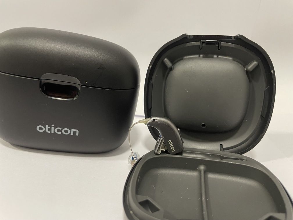 Слуховий апарат Oticon More 1