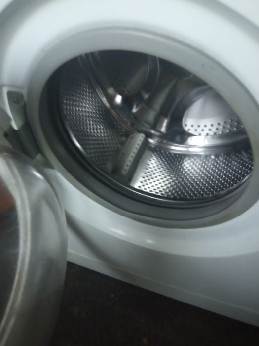 Продам стиральную машинку автомат Indesit wisl 92