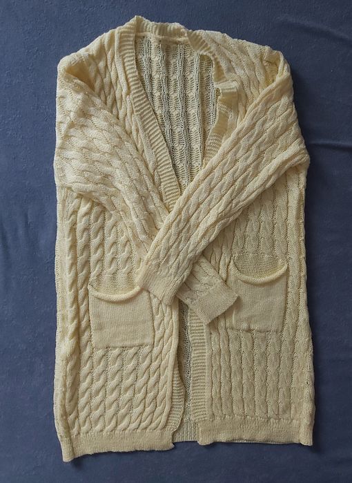 Jasnożółty długi sweterek kardigan