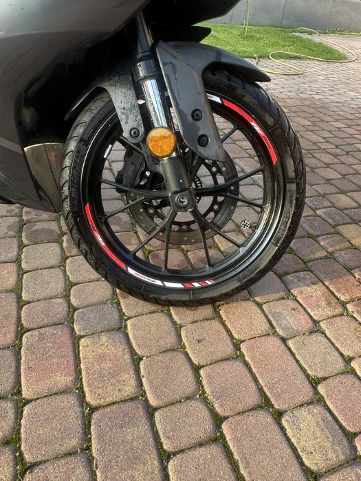 Motor yamaha YZFR 125