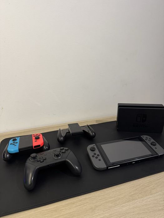Nintendo Switch COMO NOVA
