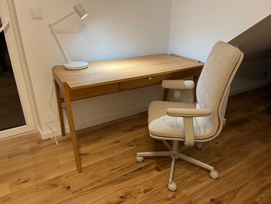 Dębowe biurko drewniane z szufladą do pracy z laptopem toaletka