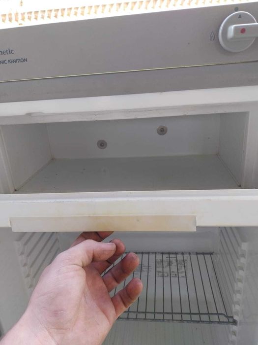 Lodówka DOMETIC RM4401 12V, 220V, GAS do kempingu/kampera