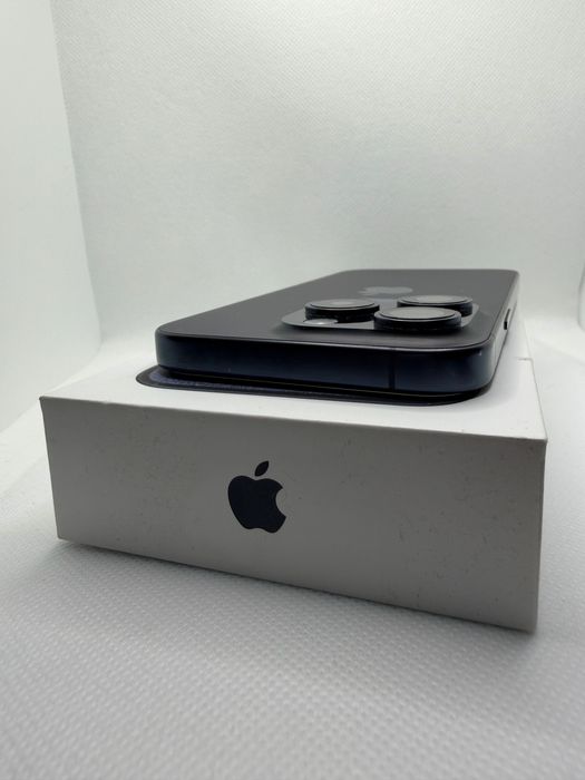 iPhone 15 Pro Titânio Azul 256GB – Excelente Estado