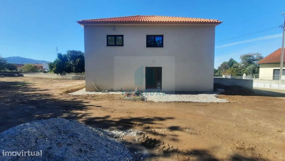 Moradia T4  Em Subportela