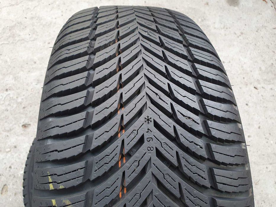 2x Nokian Seasonproof  235/55r18  8mm