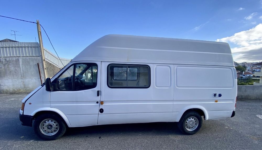 Auovivenda de livrete - 6 dormidas - Ford Transit 2.5 turbo