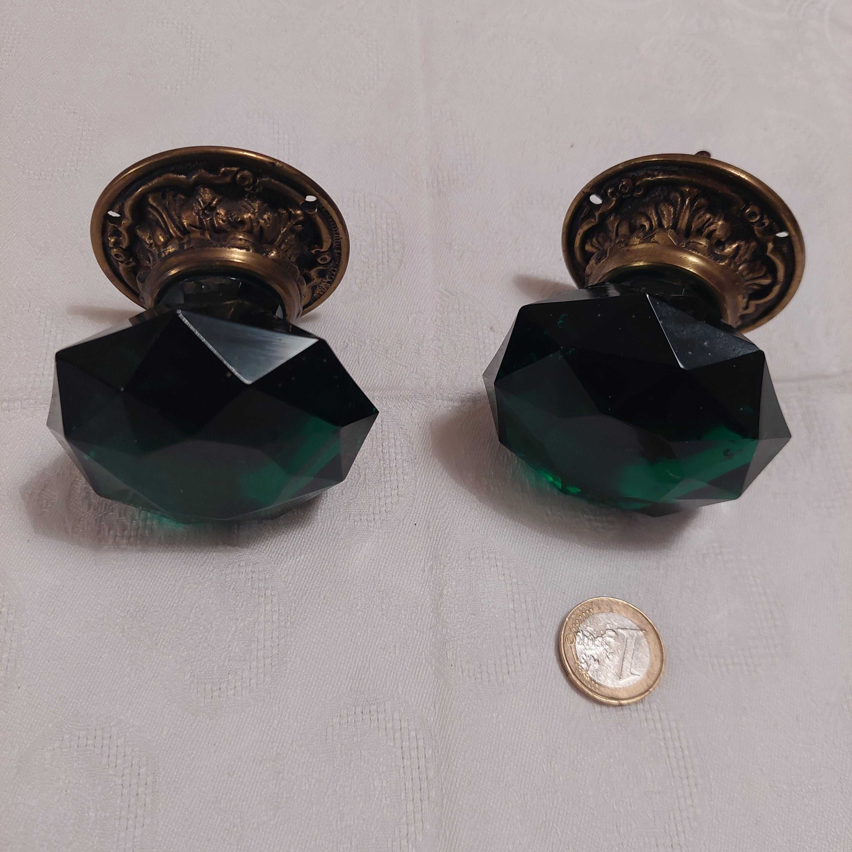 Dois puxadoresde porta vidro verde, usados