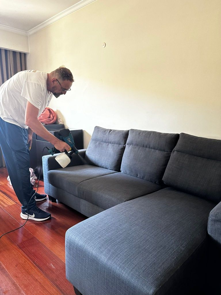 Limpeza de sofás cadeiras colchões carpetes e tapetes