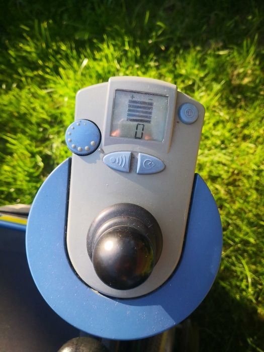 Wózek inwalidzki elektryczny