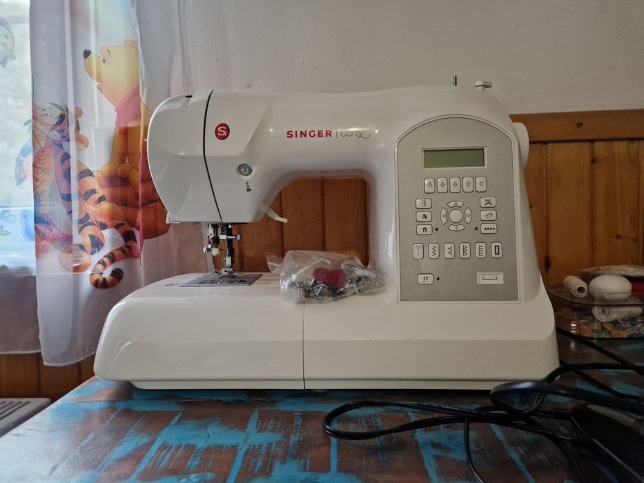 Singer curvy 8770