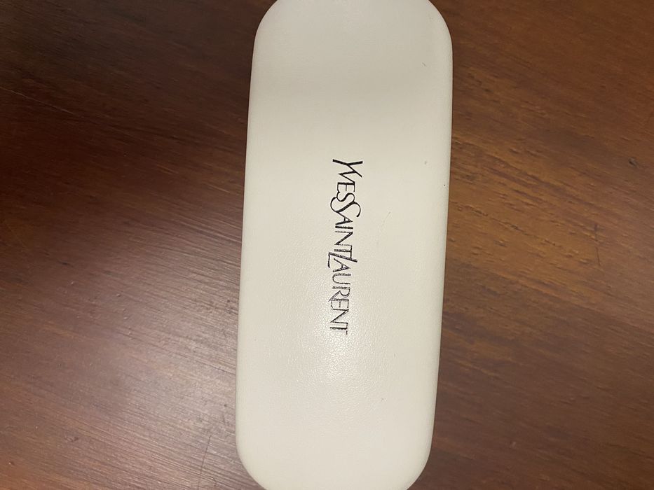 Estojo de óculos yves Saint Laurent