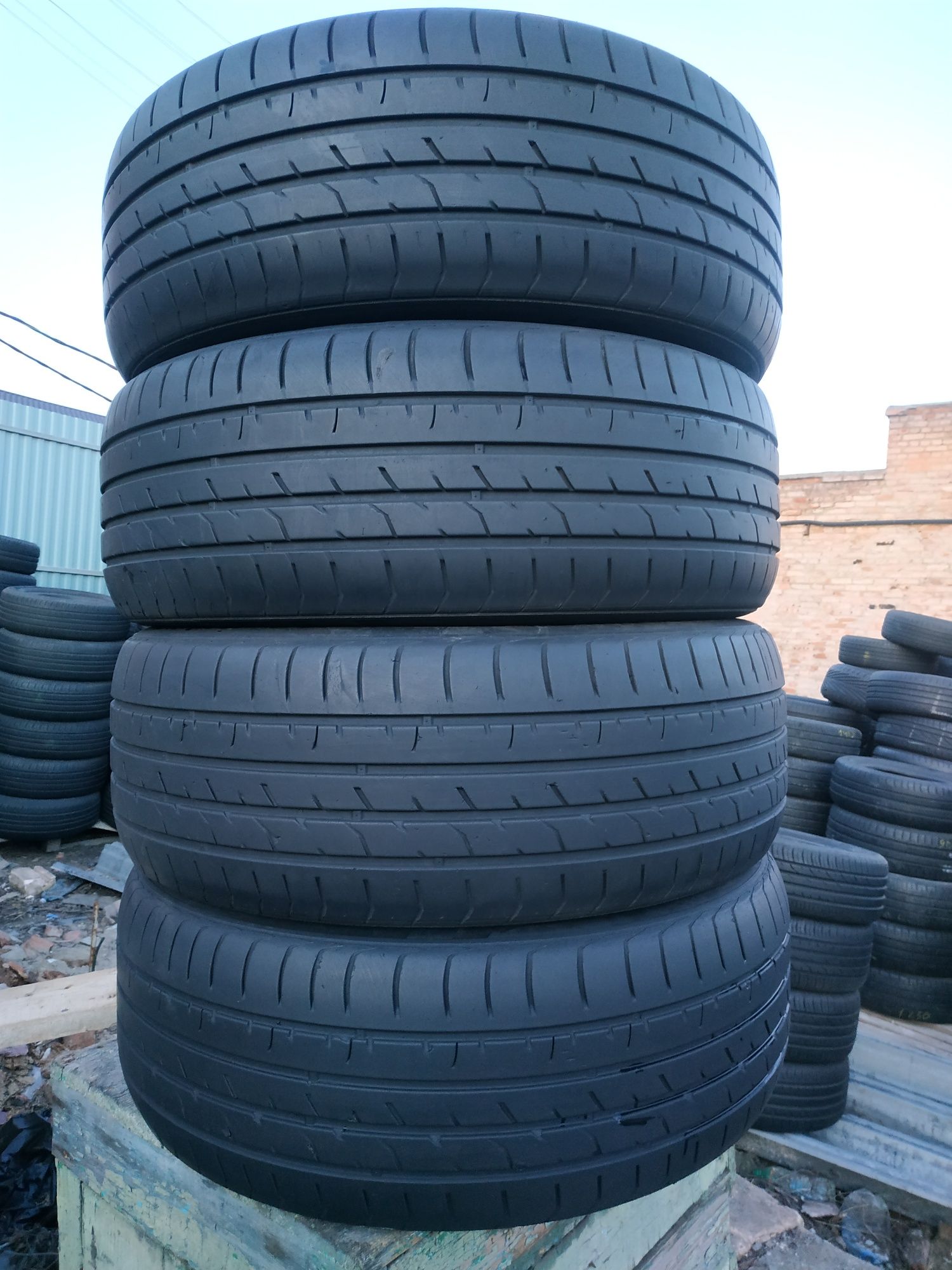 Шины резина лето 235/55R19 101V kumho grugen hp31